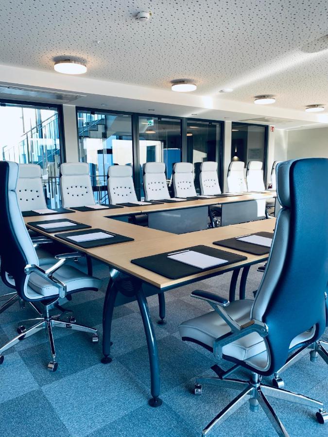 Intergroup Business & Design Hotel Ingolstadt Kosching Экстерьер фото